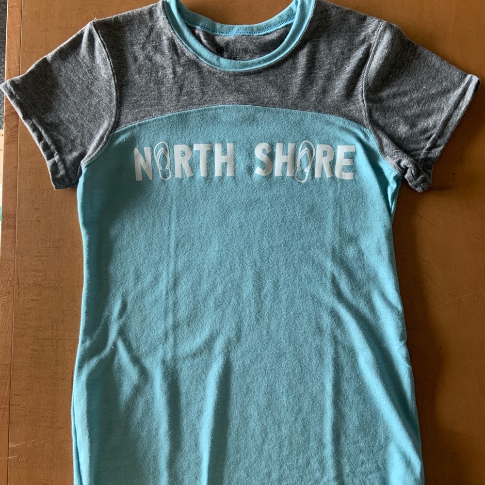 Small juniors tshirt, never worn.